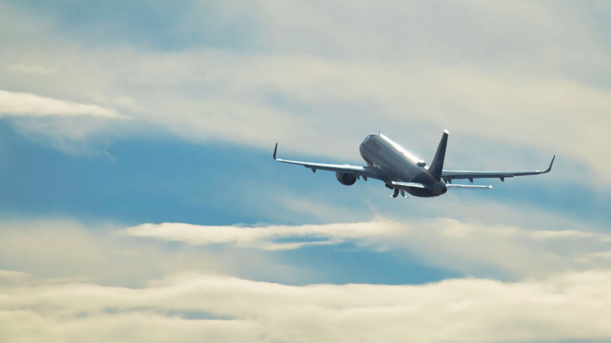 Is Wi‑Fi at 35,000 Feet Safe?